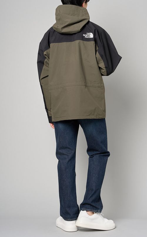 マウンテンライトジャケット