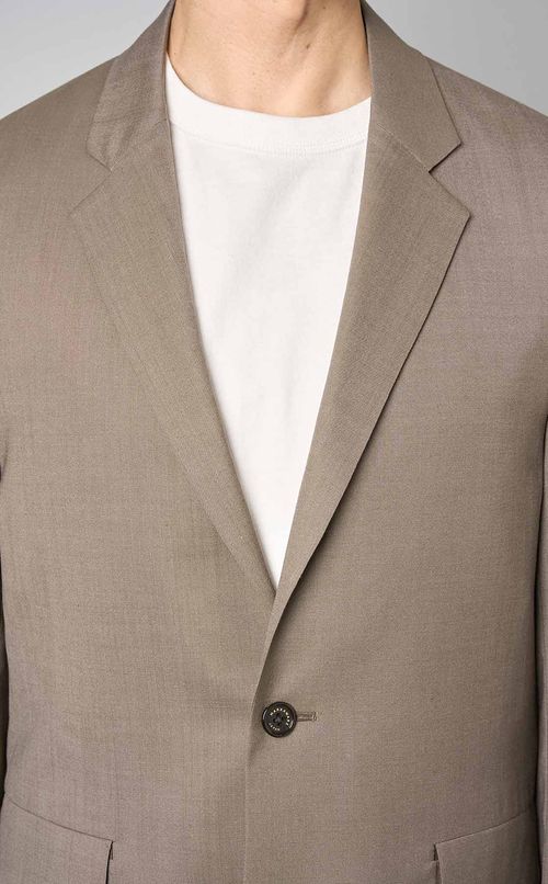 テーラードジャケット