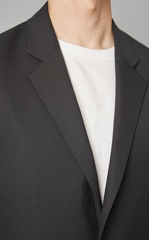 テーラードジャケット