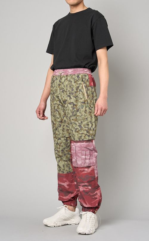 カモフラージュパネルパンツ