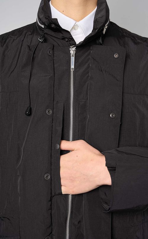 ナイロンジャケット