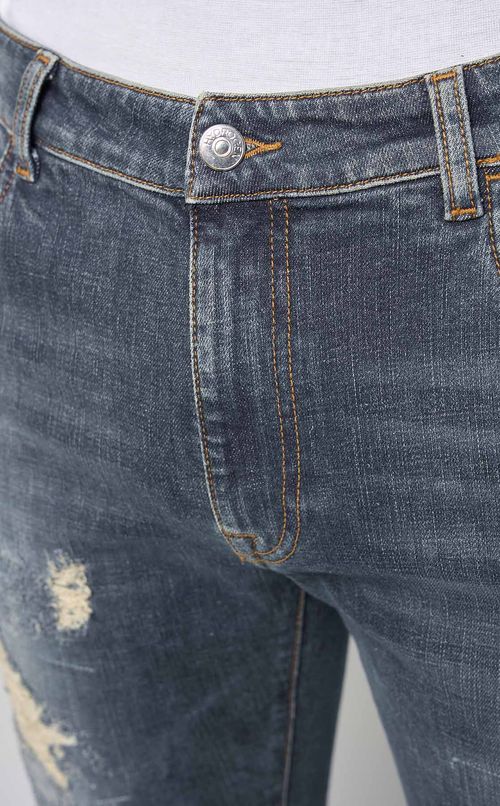 ダメージデニム