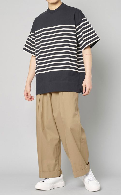 カーキワイドパンツ