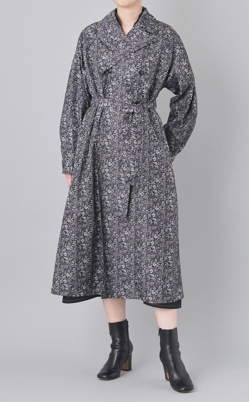 モノクロプリントナイロントレンチコート