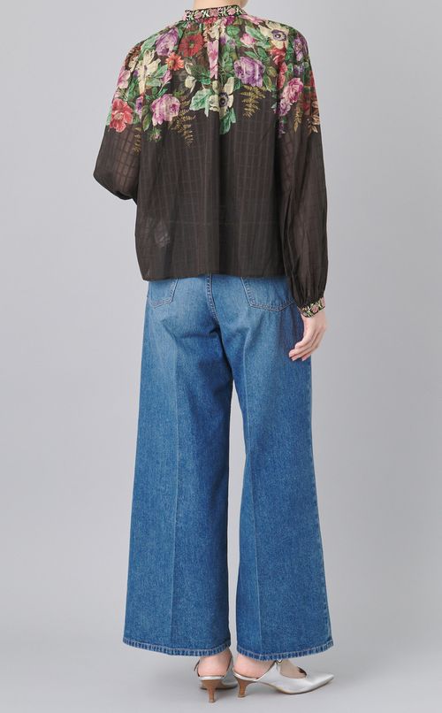 マルチフラワープリントブラウス