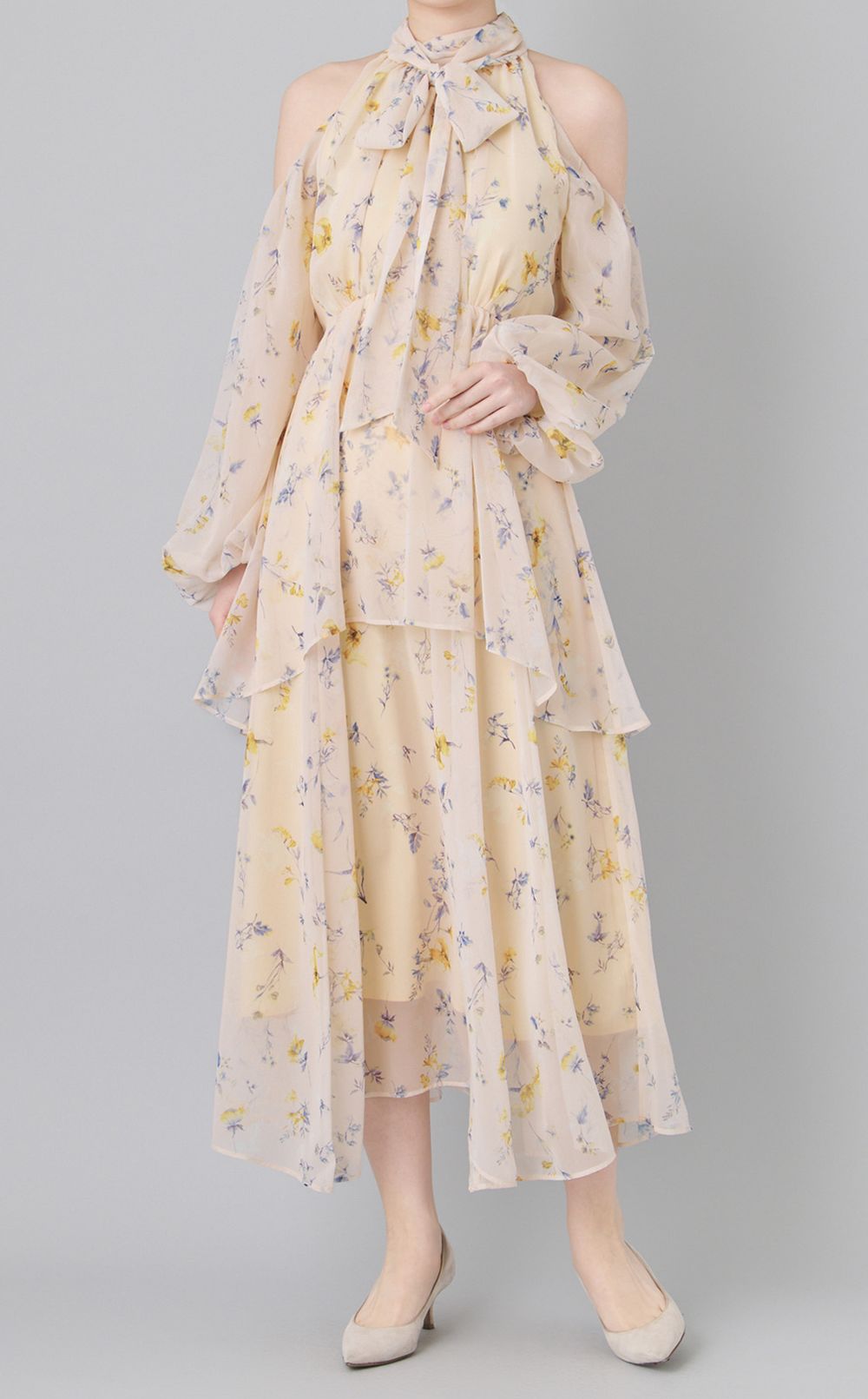 オフショルダーテーラードワンピース