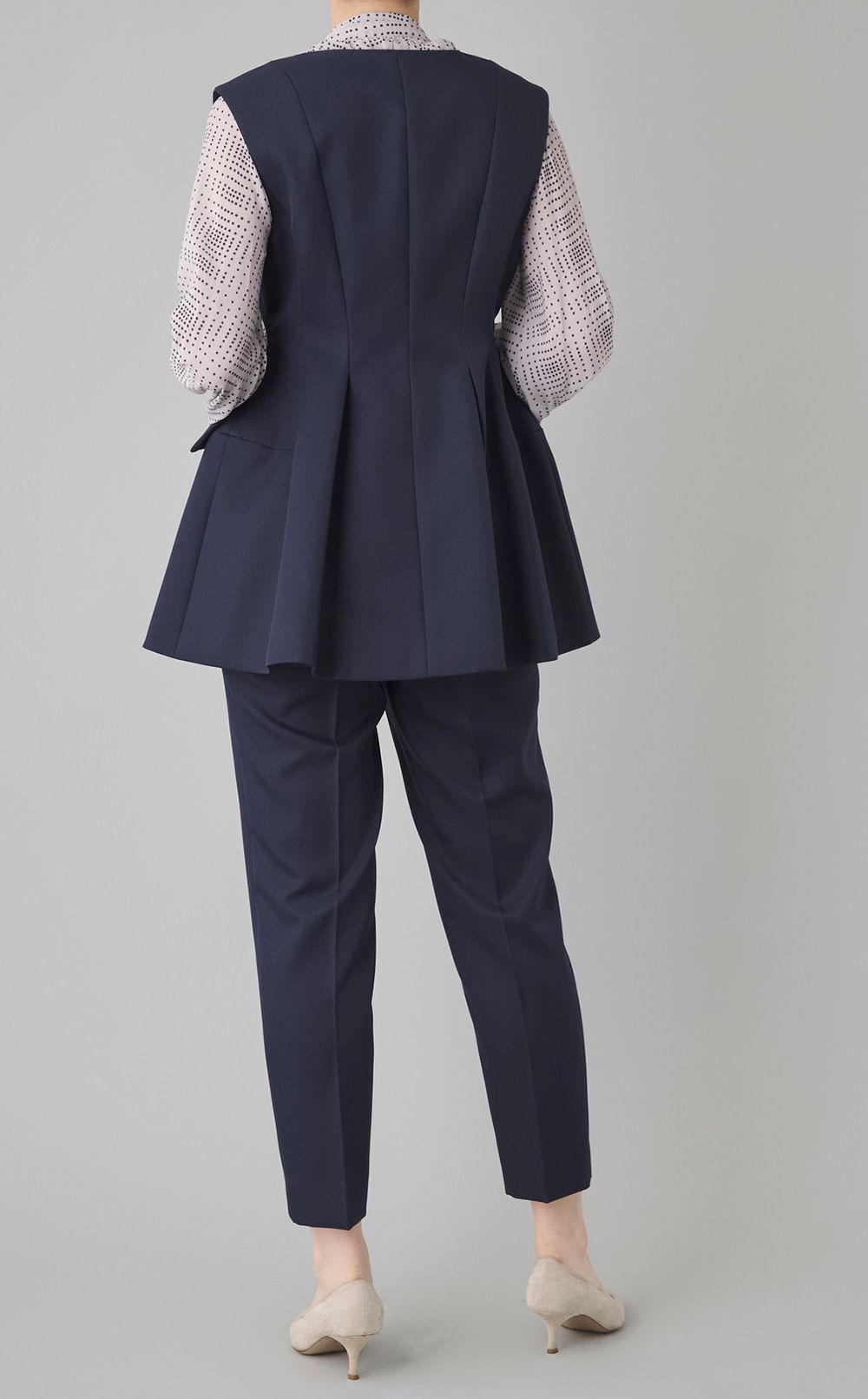 ペプラムジレパンツセットアップ