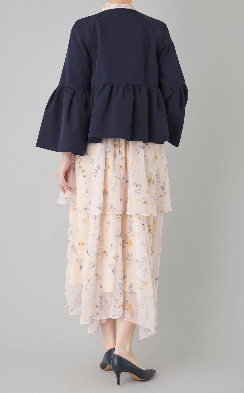 ベルスリーブペプラムジャケット