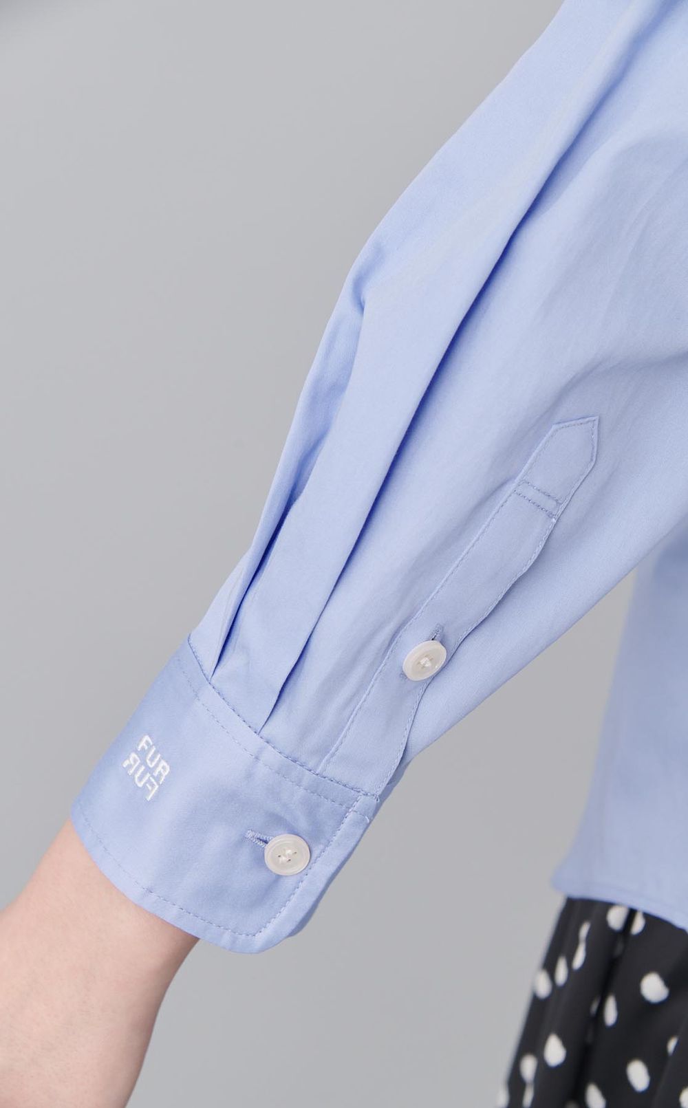 ニットビスチェレイヤードシャツ