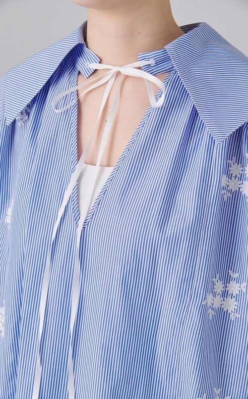 フラワー刺繍ビッグカラーワンピース