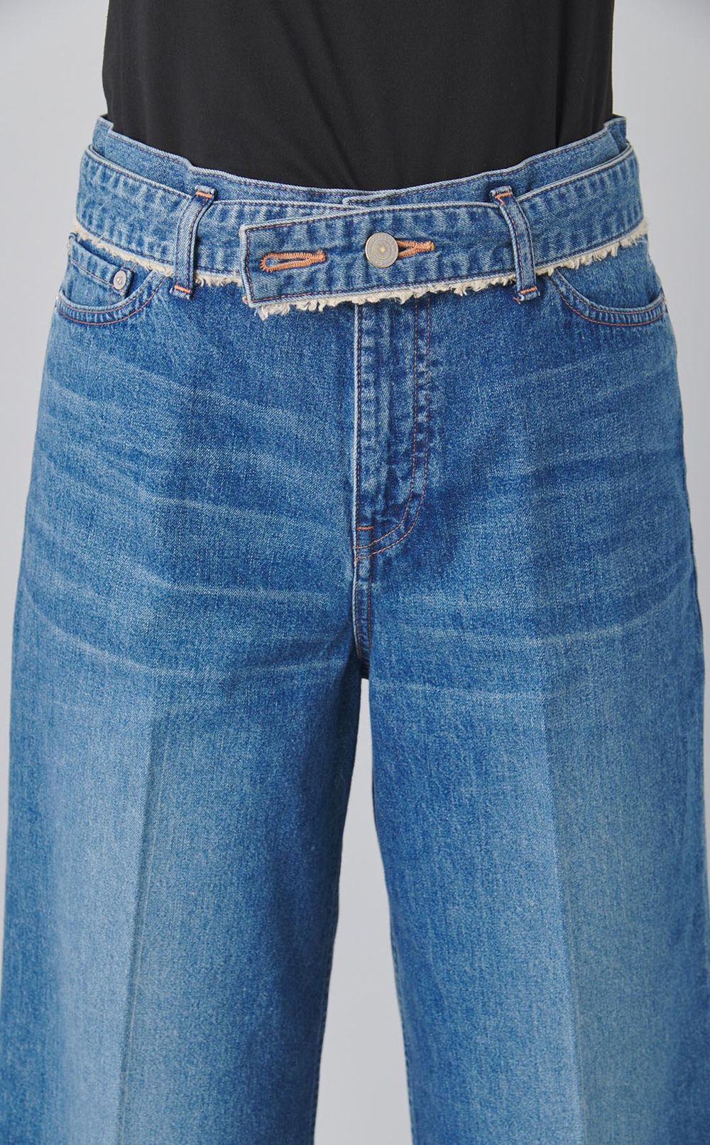 デニムベルト付ウォッシュドデニムパンツ