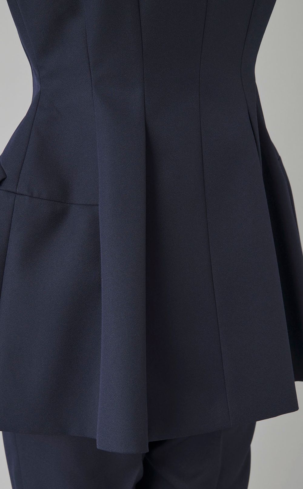 ペプラムジレパンツセットアップ