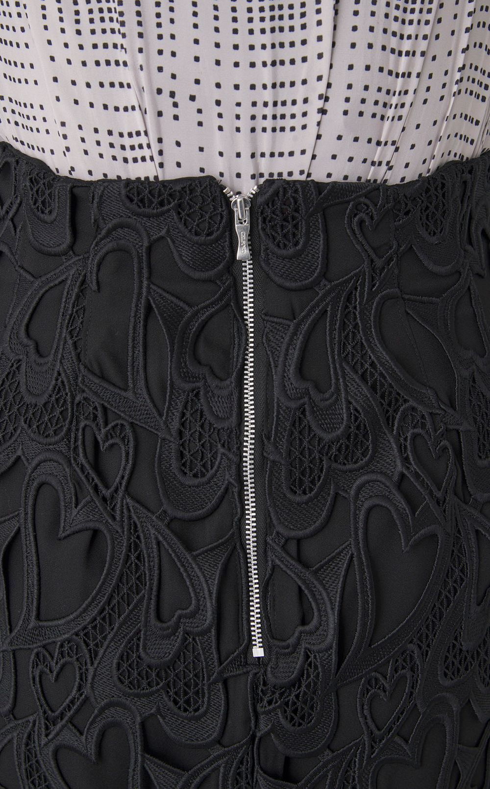 ハートレースタイトスカート