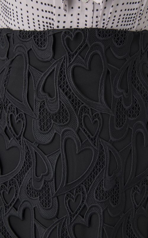 ハートレースタイトスカート
