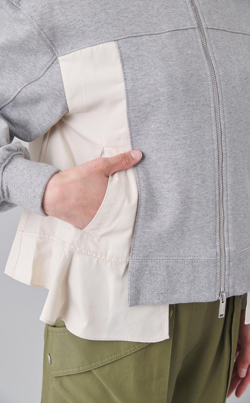 切替スウェットハイネックブルゾン