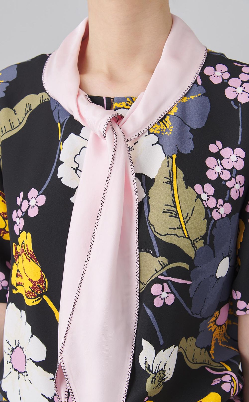 レトロフラワープリントボウタイブラウス