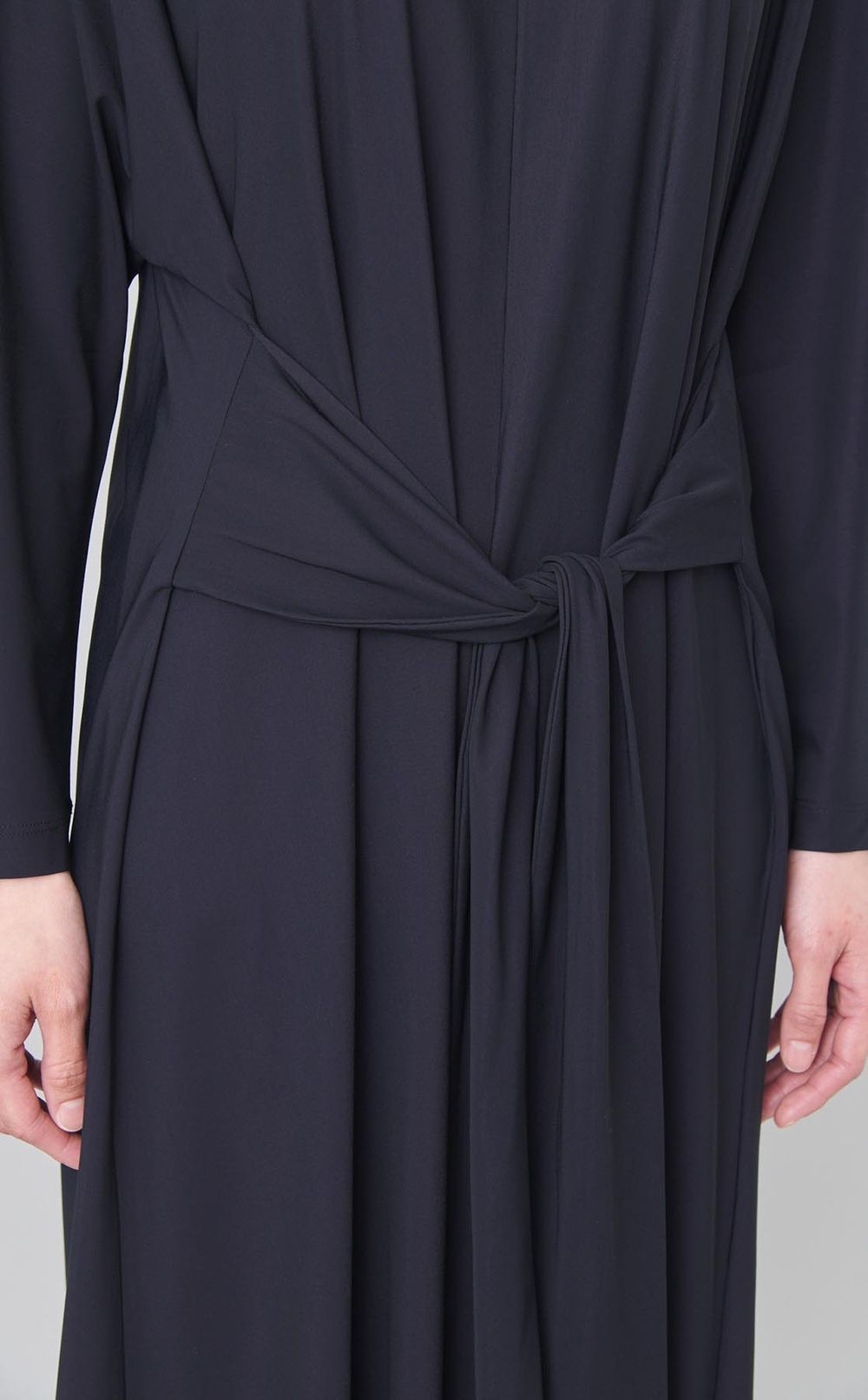 グローブタイフロントミディワンピース