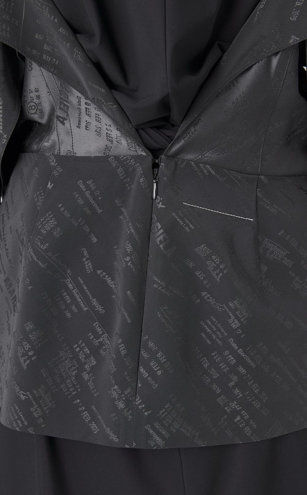 2wayロゴプリントキャミソールトップス