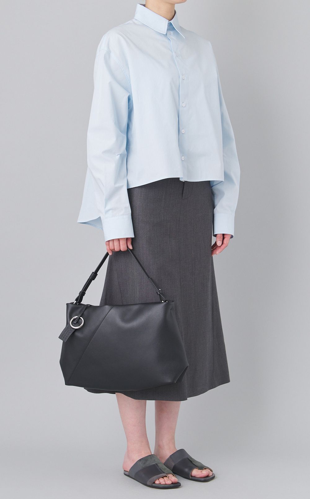 ソフトレザーショルダーバッグ