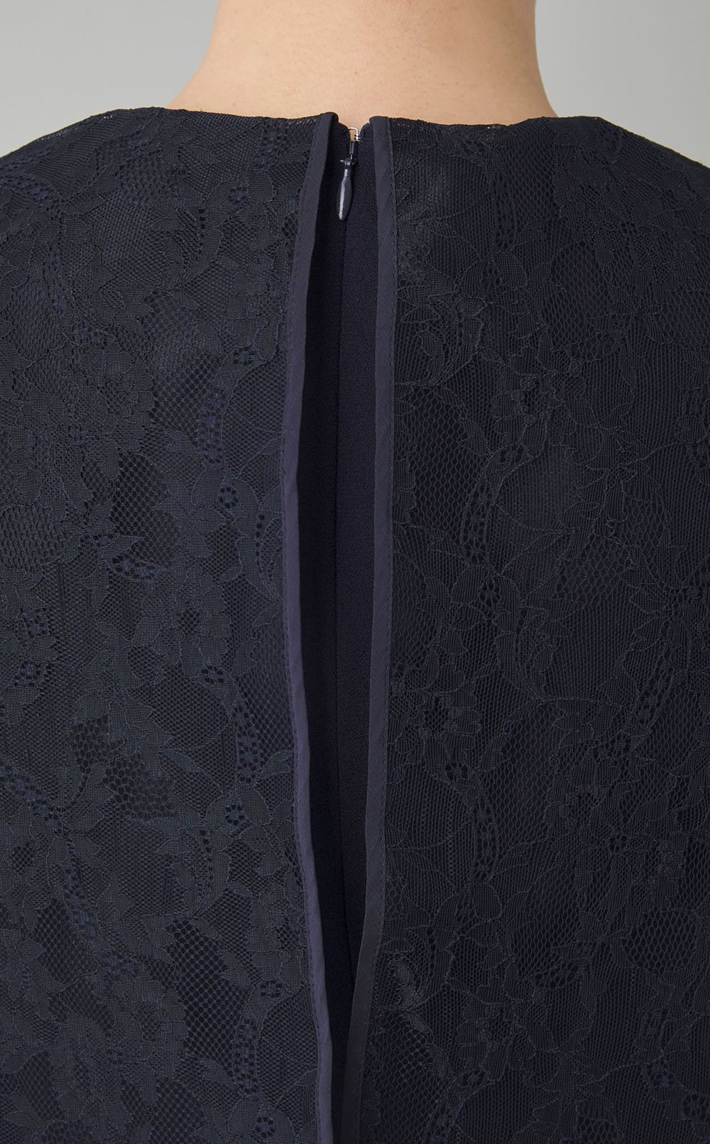 パールボックスカラーレースドレス