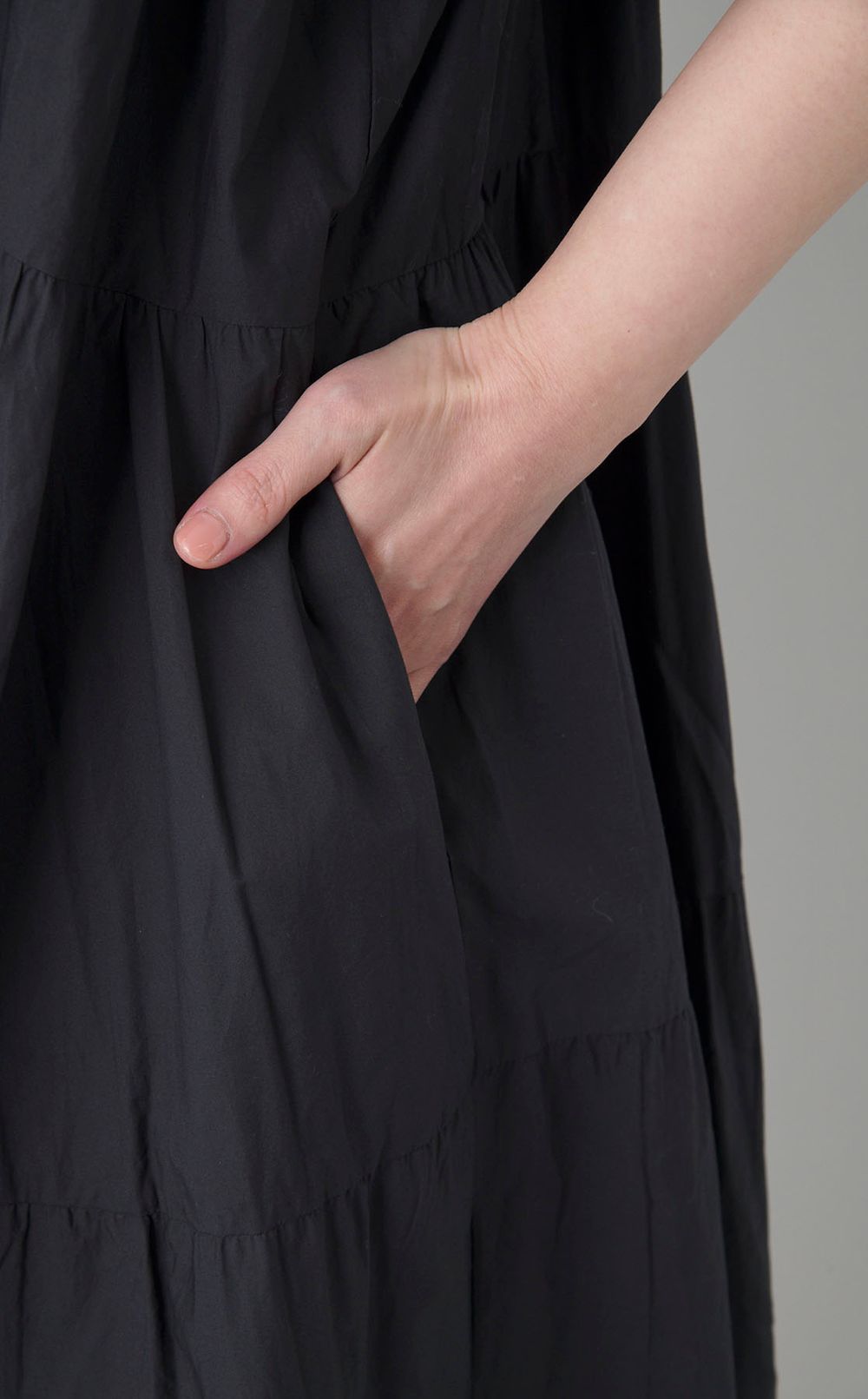 Inesギャザーワンピース