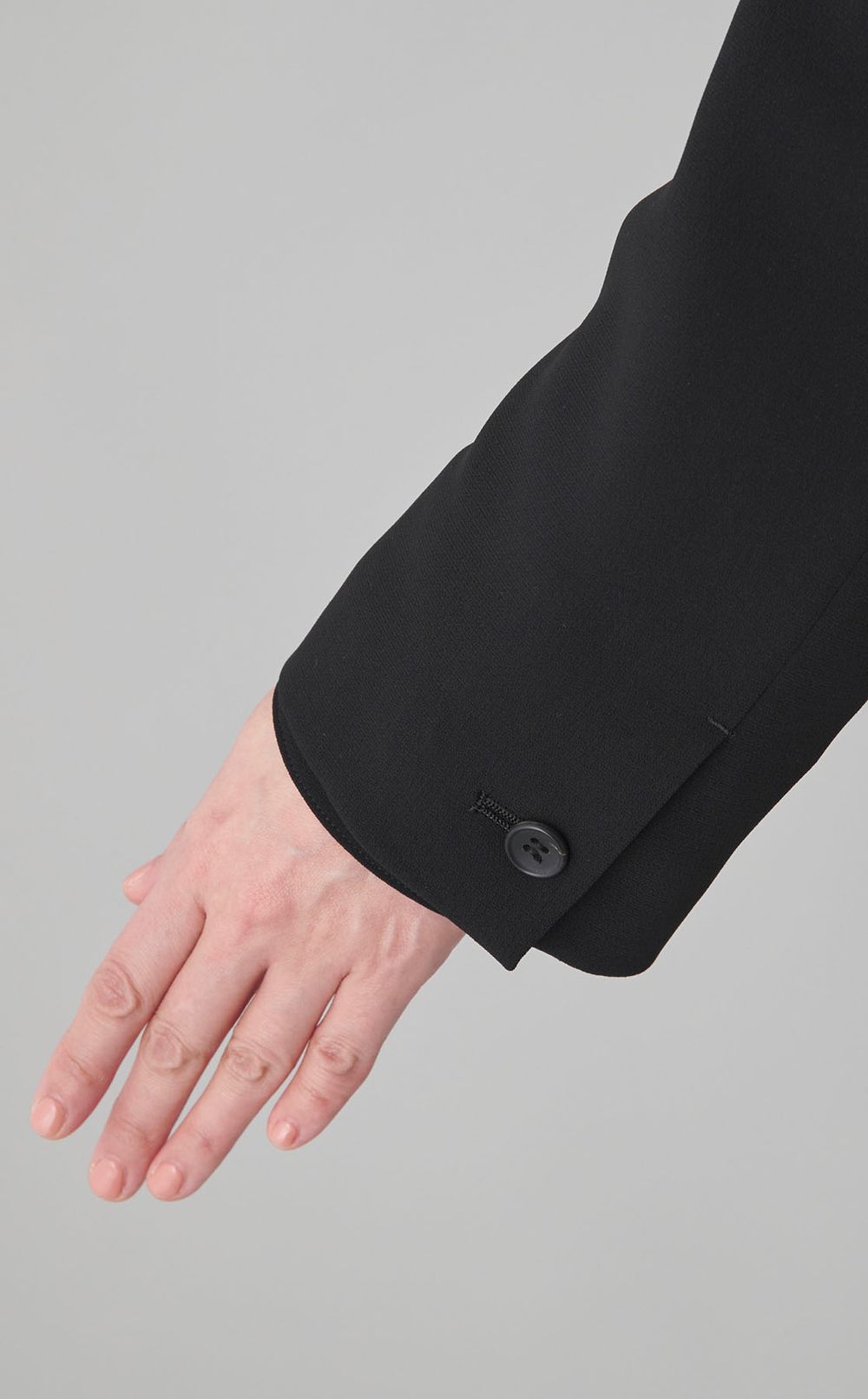 ノーカラークルーネックジャケット