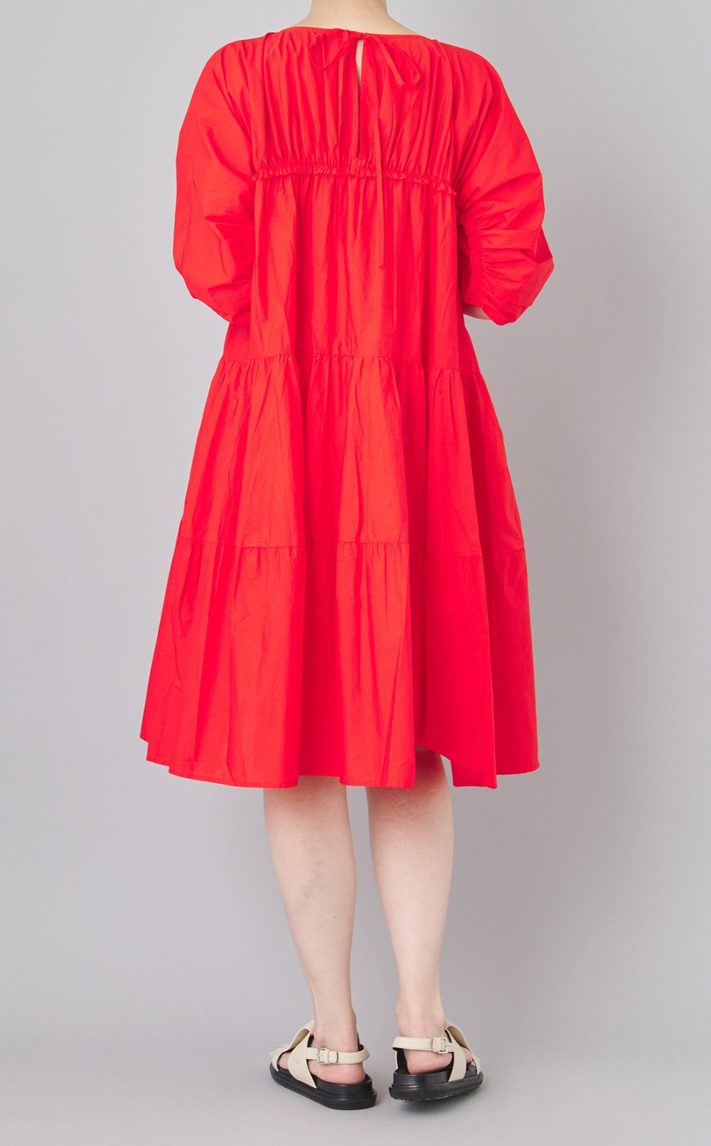 Inesギャザーワンピース