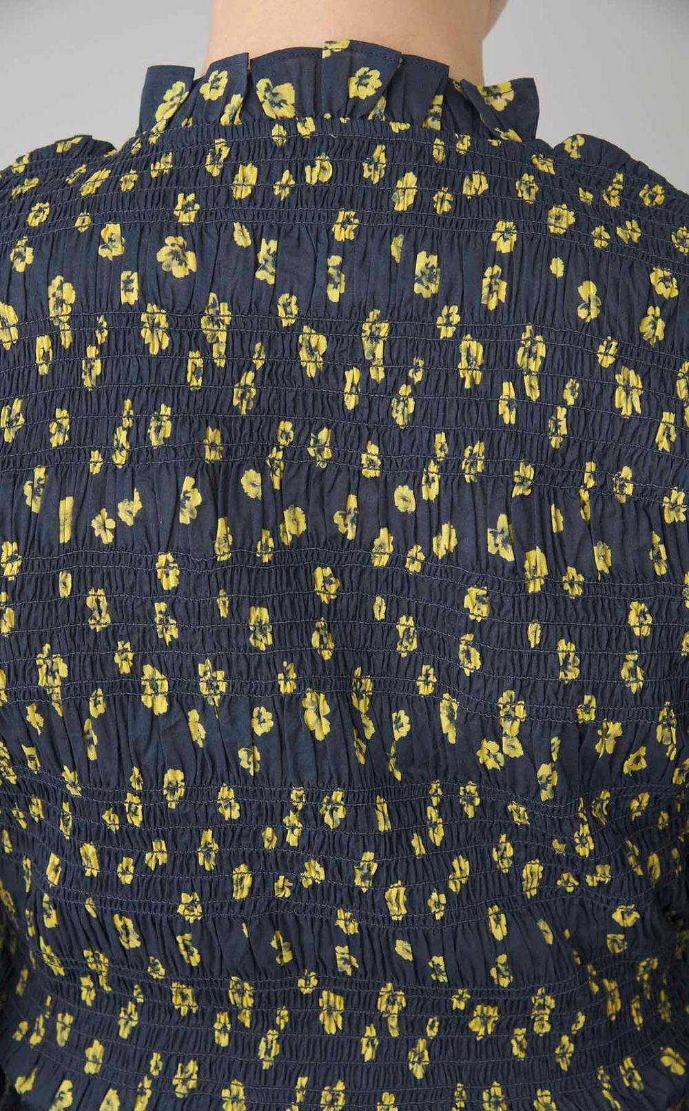 NORRAフラワープリン卜トップス