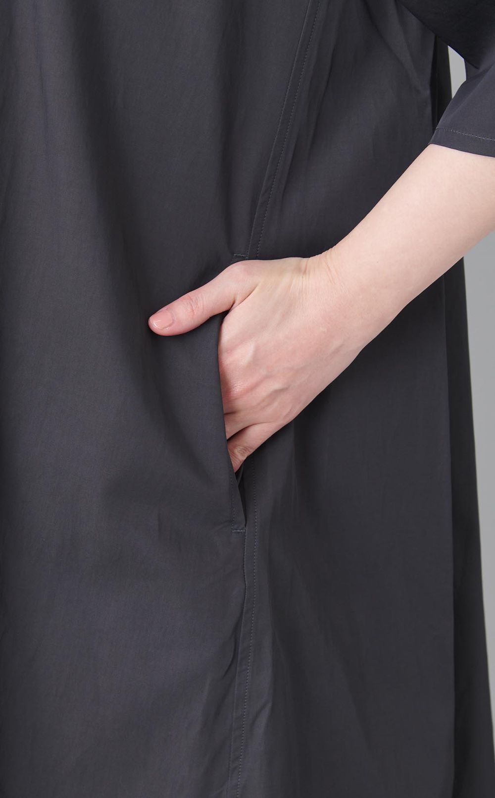 バンドカラー Aラインワンピース