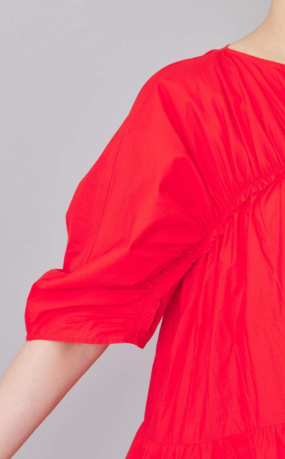 Inesギャザーワンピース