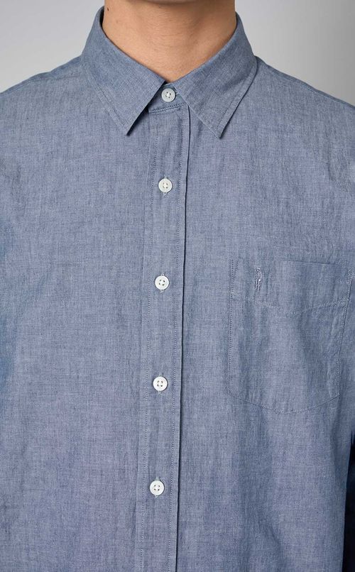 シャンブレーシャツ