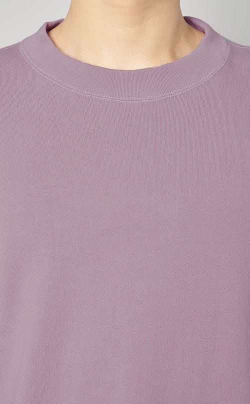 クルーネックプルオーバー