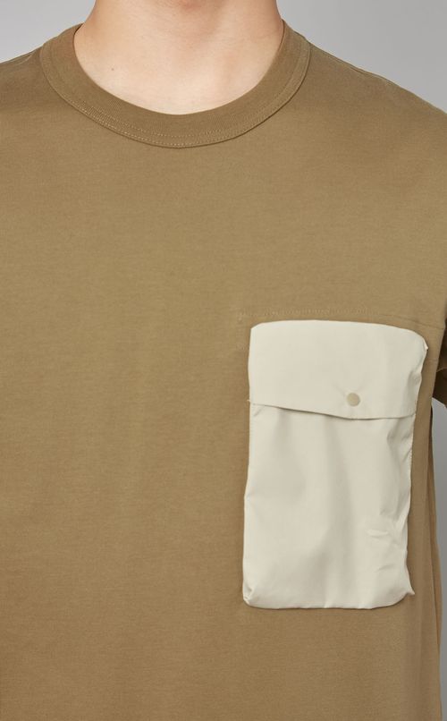 ポケットデザインTシャツ