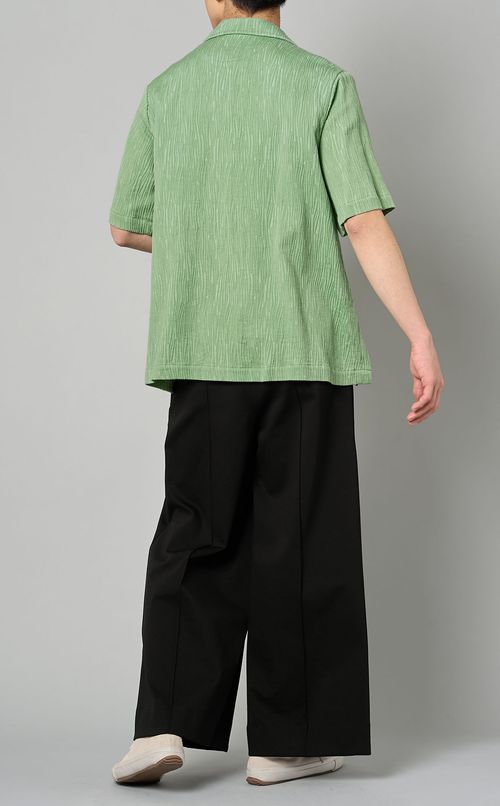 オープンカラーシャツ