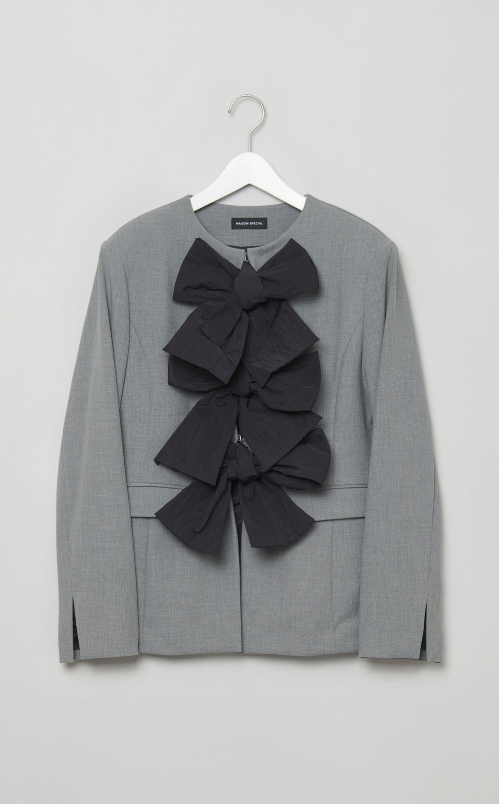 ノーカラーリボンジャケット