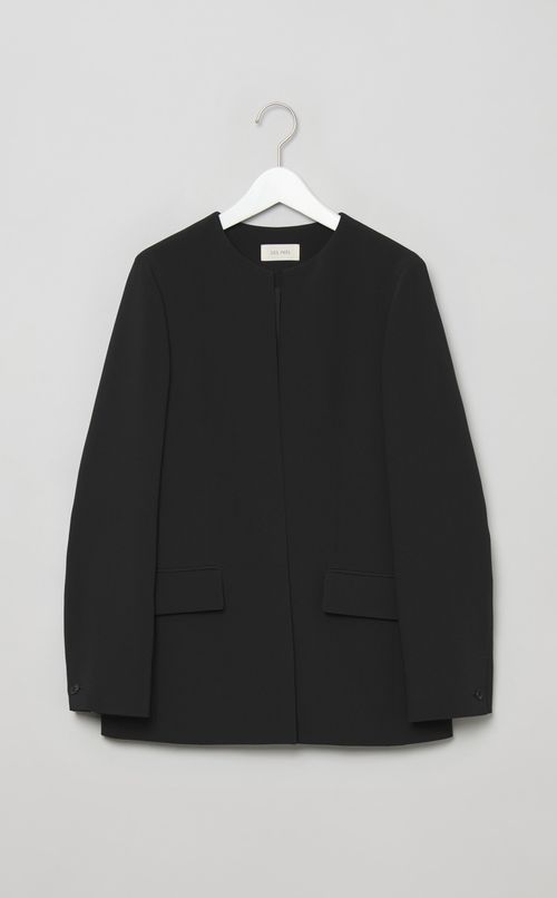 ノーカラークルーネックジャケット