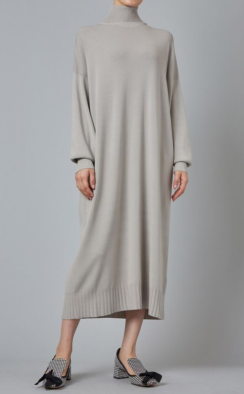タートルネックニットワンピース