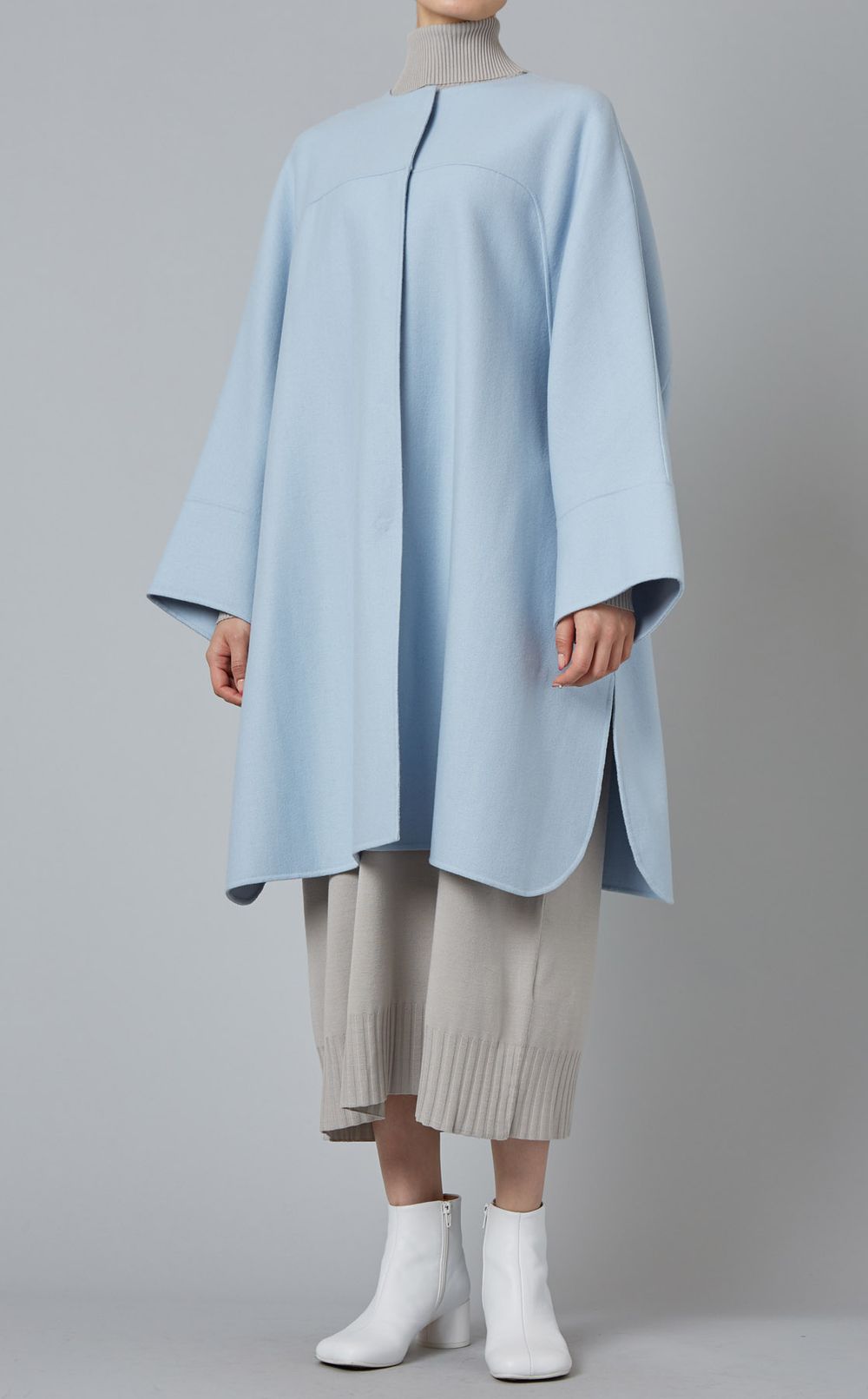 ウール混ノーカラーコート