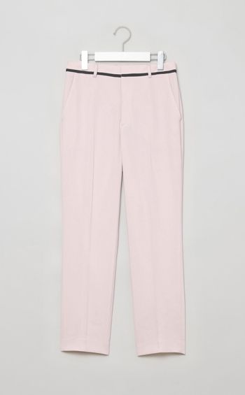 テーパードパンツ