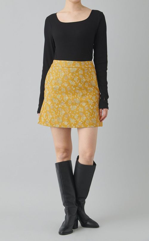 フラワージャガード台形スカート