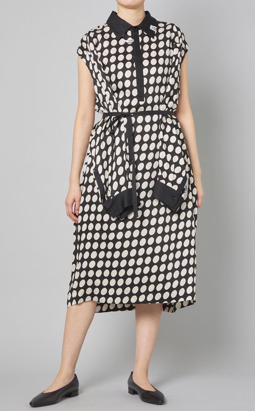 ドットプリン卜カットスリーブワンピース