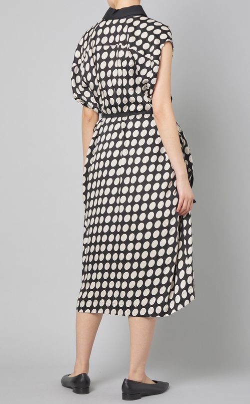 ドットプリン卜カットスリーブワンピース