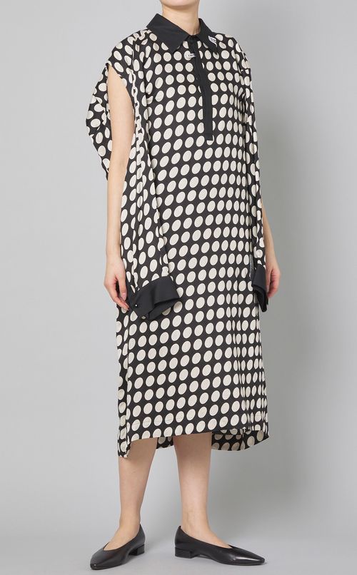 ドットプリン卜カットスリーブワンピース