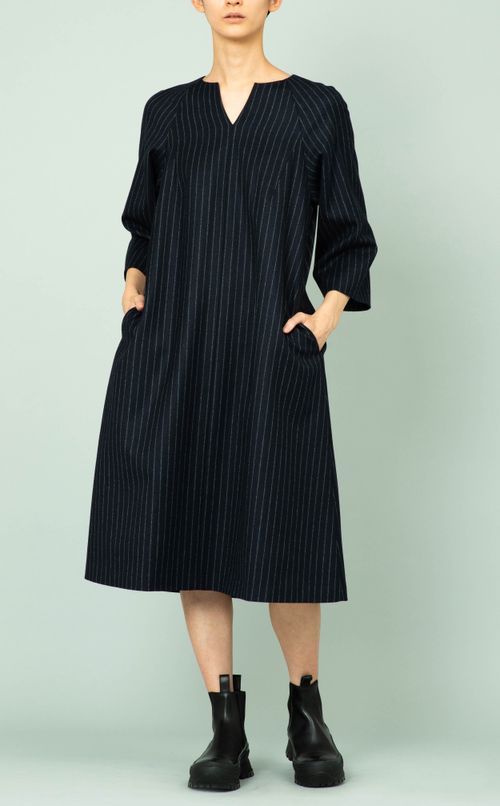 キーネックラグランワンピース