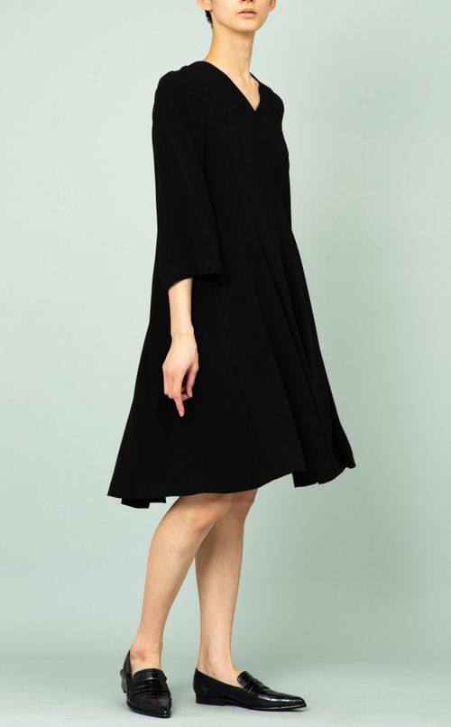 バックパールワンピース