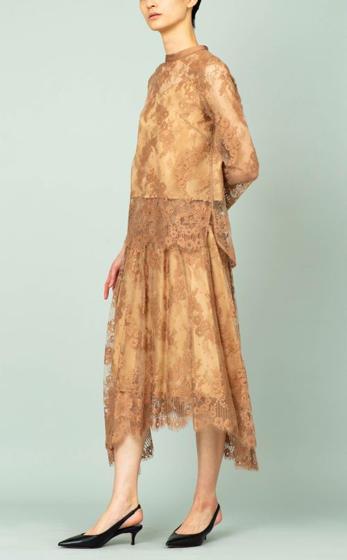 レースブラウス