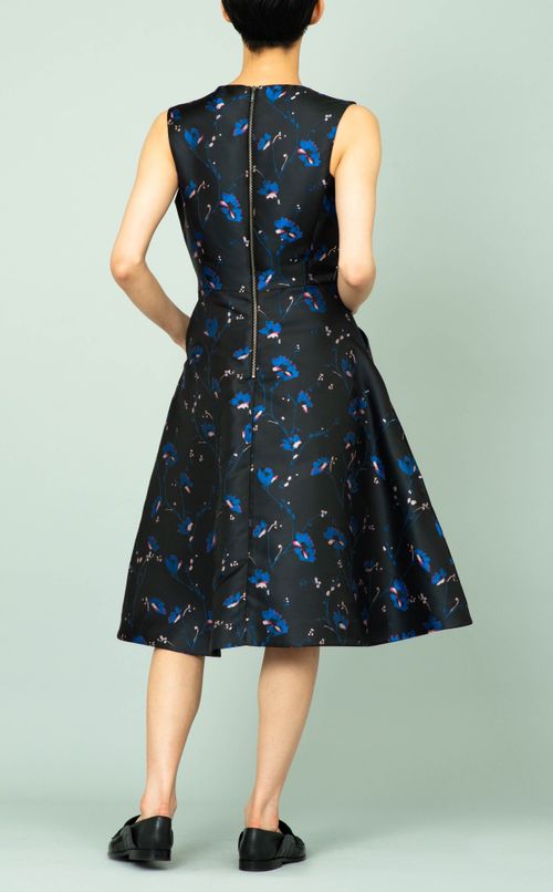 Vネックフラワープリントワンピース