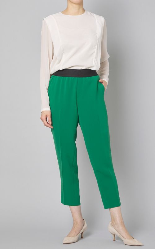 テーパードクロップドパンツ