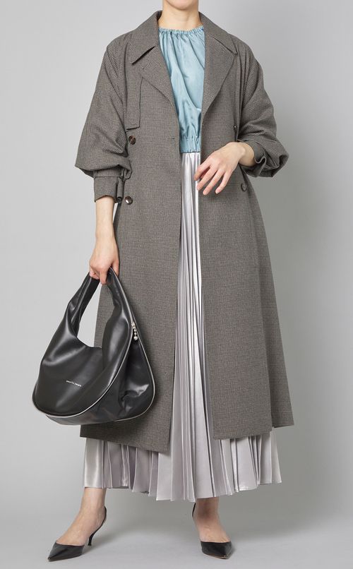 ラウンドジップレザーバッグ