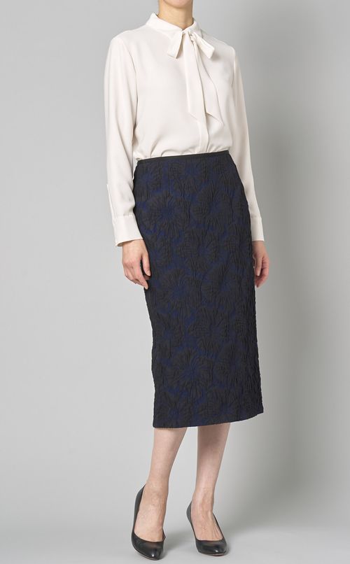 フラワーふくれジャガードスカート